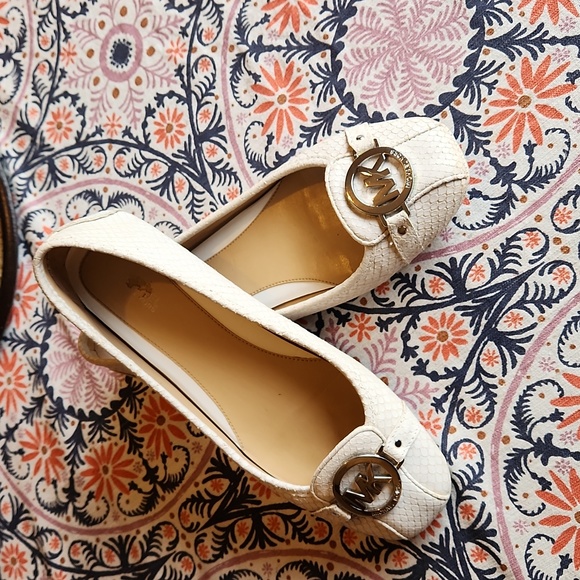 Michael Kors Shoes - RARE Michael Kors Cream Snakeskin Moccasin /Loafer Silver Hardware Size 9
